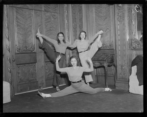 Daisy White, Eleanor MacNeil and Claire Nolen in dance pose