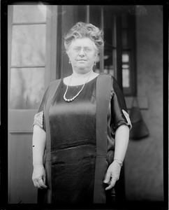 Mrs. Hiram Maxim, the inventor's wife, Hartford, Conn.