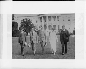 John Coolidge / Pres. Coolidge / Calvin Coolidge Jr. / Mrs. Coolidge / Secretary Christian in front of White House