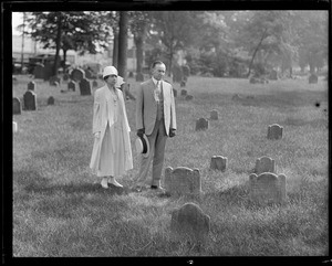 Coolidge and wife in cemetery
