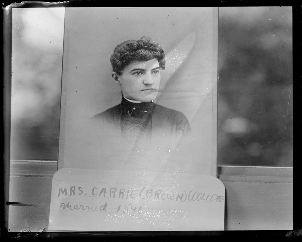 Carrie Coolidge