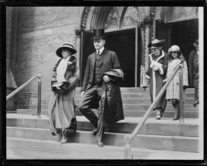 Pres. Coolidge, Mrs. Coolidge, John and Cal. Jr.