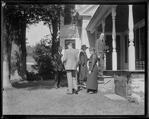 Pres. and Mrs. Coolidge entering their homestead in Plymouth, VT