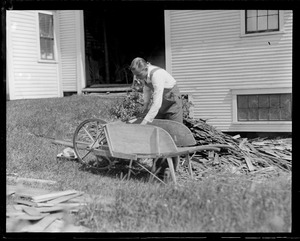John Coolidge picking up shingles in Plymouth, VT