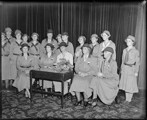 Mrs. Roosevelt and Mrs. Hoover pose with Girl Scouts