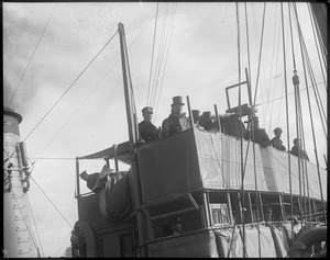 Pres. Wilson arrives by boat from France