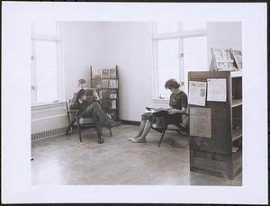 Sharon Public Library, adult lounge