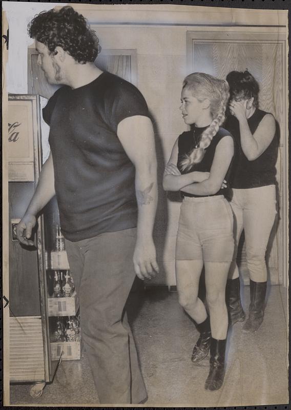 Daniel M. Duffy, Laurie K. Wright, Patricia Duffy