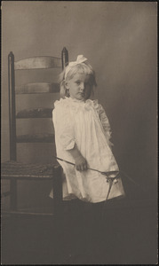 Eleanor Heard Russell at age 7, leaning