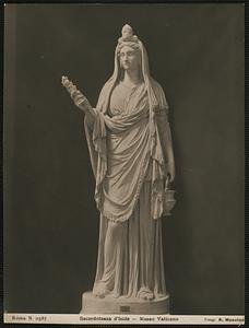 Sacerdotessa d'Iside - Museo Vaticano