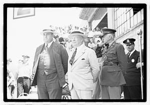 Boston Traveler Soap Box Derby July 1938, Boston Parks Commissioner William Long in center