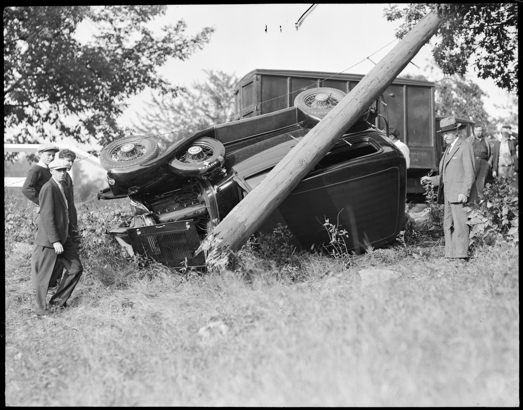 Auto wreck in Burlington