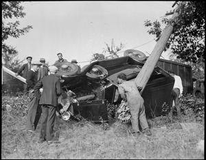 Auto wreck in Burlington