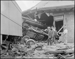 Train crashes into station, Stoughton, Mass.