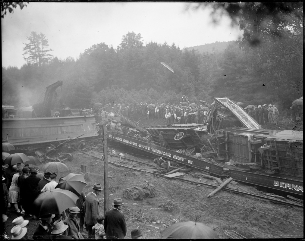 B&M train carrying carnival wrecks in Farmington, N.H. 6 killed.