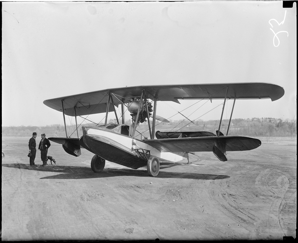 Flying-Boat, a pusher at airfield
