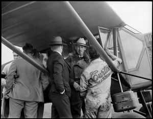 Lt. P.H. Spencer breaks altitude record in Curtiss Robin Plane with X-5 motor - 17,500 ft. from East Boston Airport.