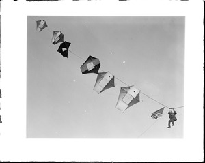 Camera-man lifted by man-kite, Brockton Fair