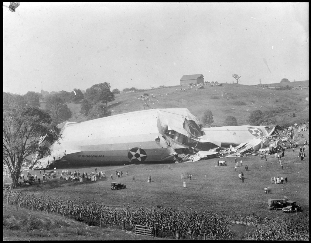 Shenandoah wrecked in Ava, Ohio