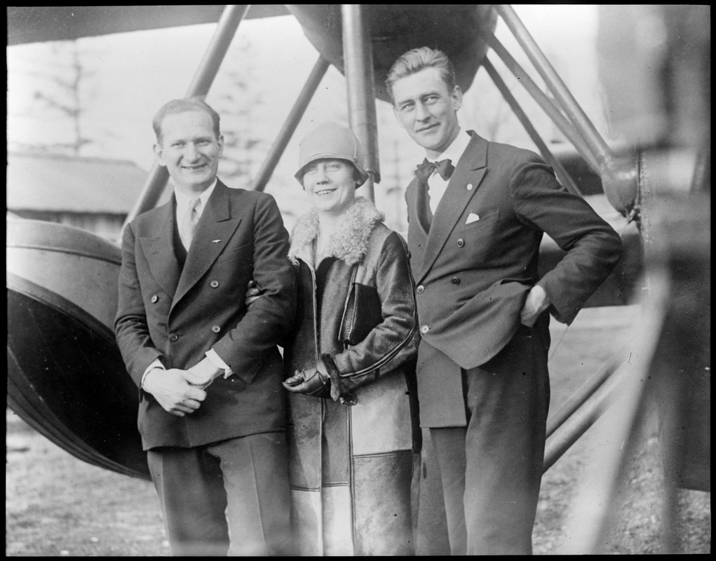 Mrs. Grayson and men that lost their lives in plane Dawn