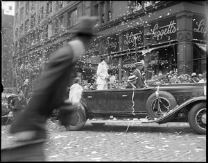 Admiral Byrd and wife in auto parade through Boston