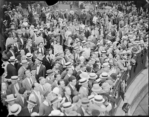 Crowds to see Commander Byrd during his visit to Boston