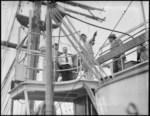 Commander Byrd on pole ship Bear of Oakland