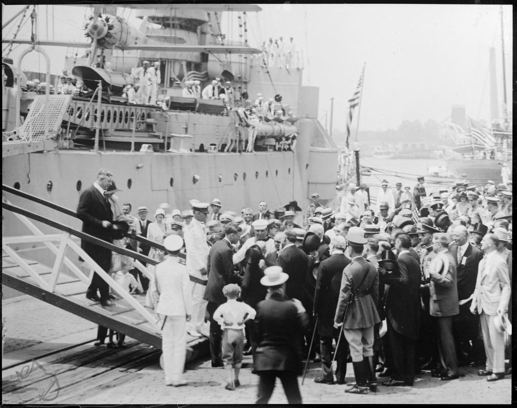 Lindy at foot of gangplank returning to US after he flew the ocean - Washington, D.C.