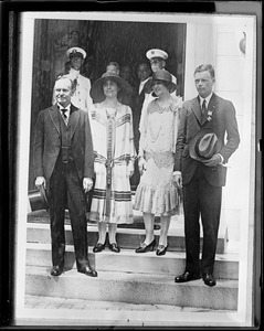 Pres. and Mrs. Coolidge with Col. and Mrs. Lindbergh