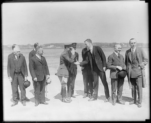 Lindy & Bremen fliers (I to R) Sect. of State Kellogg, Capt. Hermann Koehl, Mayor James Fitzmaurice, Col. Charles A. Lindbergh, Timothy Smiddy minister of the Irish Free State, Mr. Eddie Rickenbacker famous war-time ace << Behind Fitzmaurice is Baron von