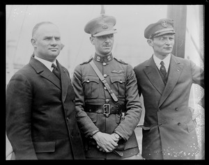 German-Irish fliers. R-R Capt. Koehl / Maj. Fitzmaurice / Baron von Huenefeld