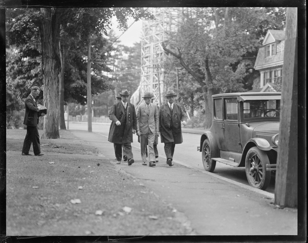 Stephen Hoppe, another of New England's bad men, being moved from Dedham jail to Dedham court, to be tried for murder of Quincy patrolman Alfred Hollis