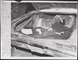 Corpse found in car