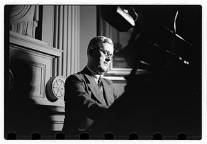 R Franz Reissmann