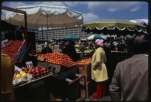 Outdoor market at Haymarket Square