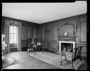 Lee Mansion Interior (Great room)