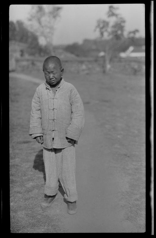 Lepers at colony, Hangchow