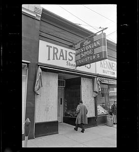 Traister's shoe store