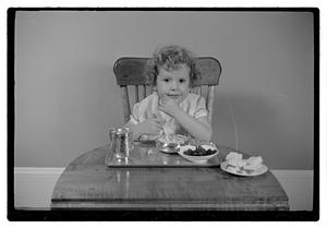 Collier Mrs. & 2 children