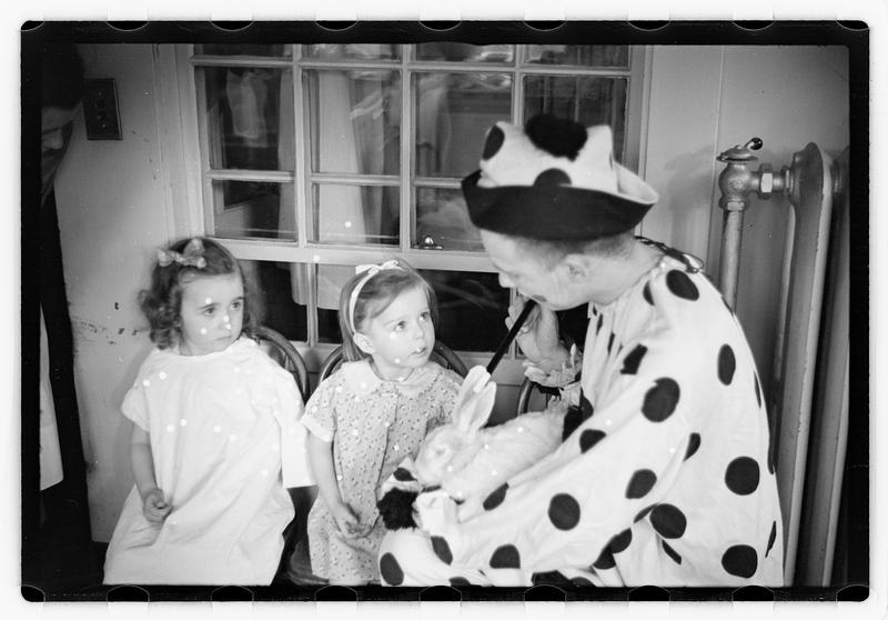 Harry W. Syer magician at Children's Hospital