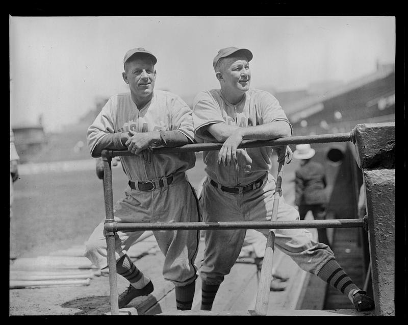 Chicago Cubs manager Charlie Grimm and catcher Gabby Hartnett in the ...