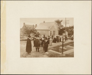 Plymouth Tercentenary celebration, a Pilgrim progress assembled at foot of Burial Hill