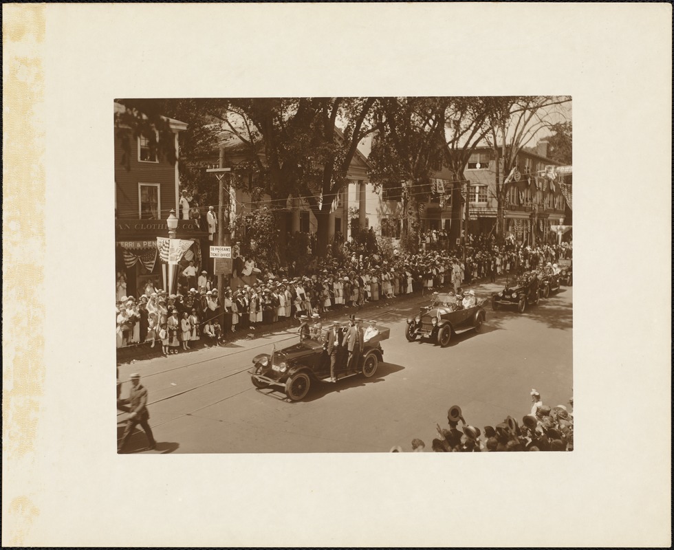 Plymouth Tercentenary celebration, parade, President Day, August 1, 1921, street lined with spectators viewing dignitaries in automobiles