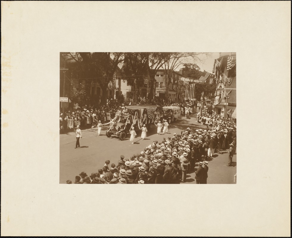 Plymouth Tercentenary celebration, parade, President Day, August 1, 1921, open cars with bunting