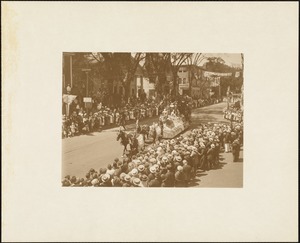 Plymouth  Tercentenary celebration, parade, President Day, August 1, 1921, second prize historical float - landing of the Pilgrims