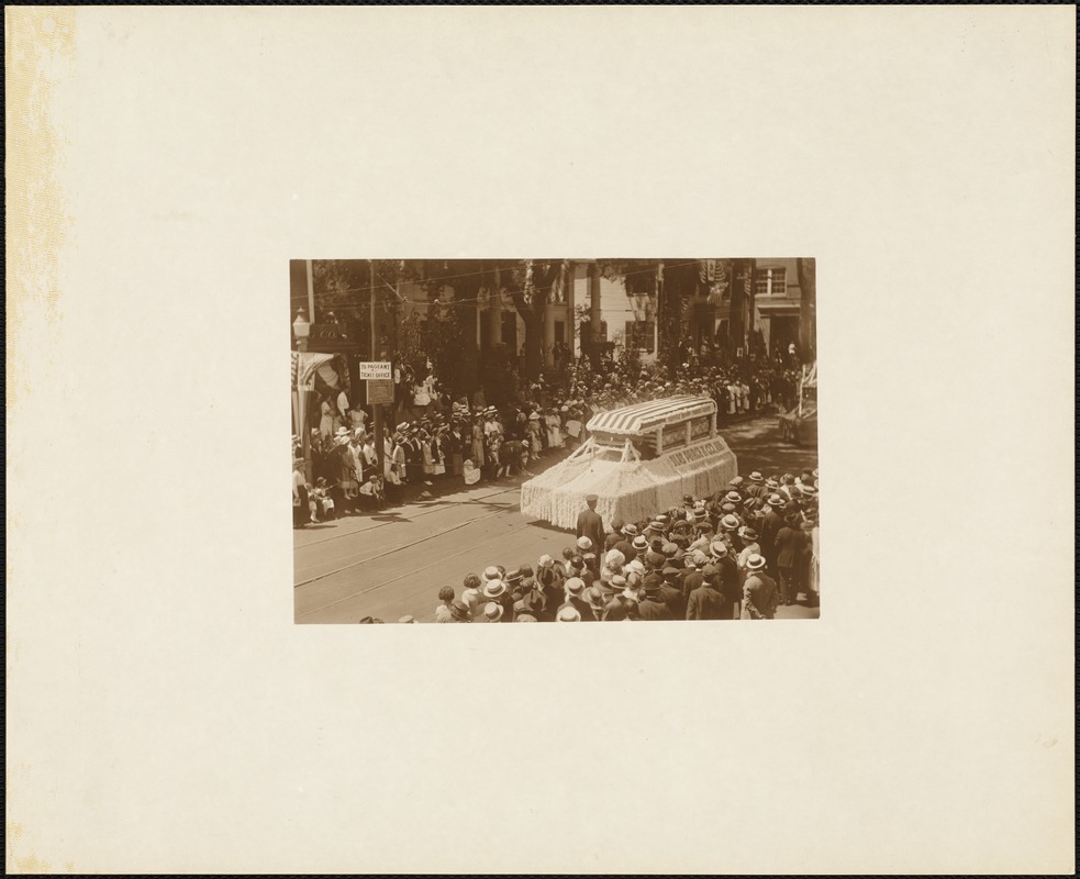 Plymouth Tercentenary celebration, parade, President Day, August 1, 1921, commercial float, Suffolk Brand Canned Goods