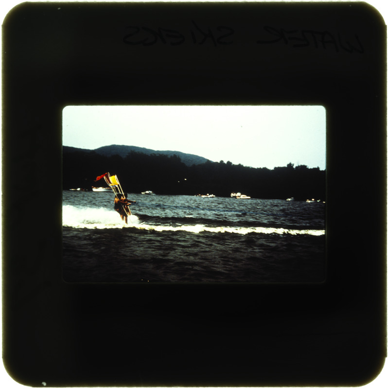 Connecticut River, water skiers