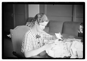 Miss Muriel Stafford hand writing anal[yst]