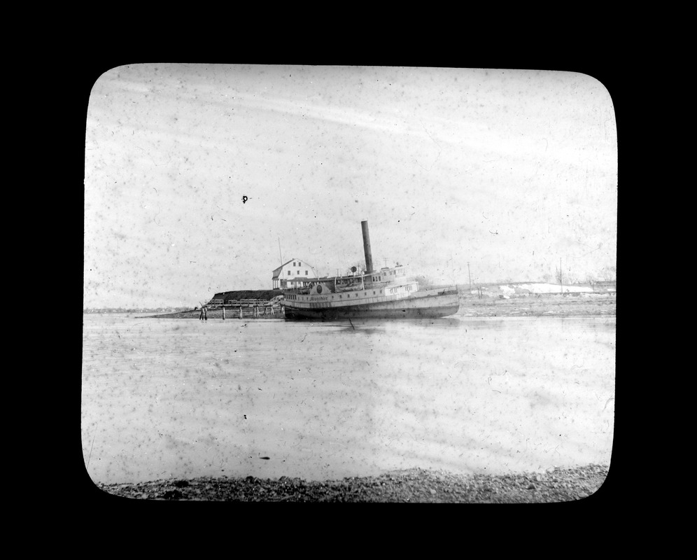 Steamer Monnitor ashore at Merrymount