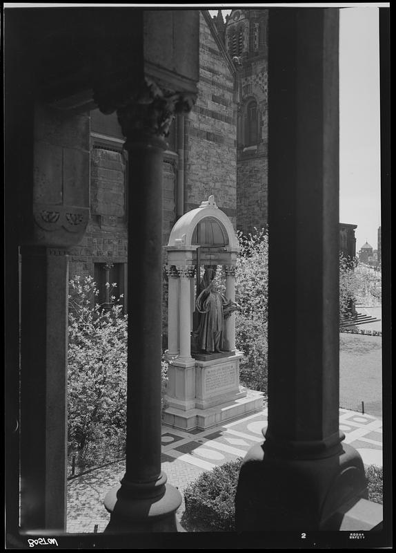 Phillips Brooks sculpture, Trinity Church, Boston